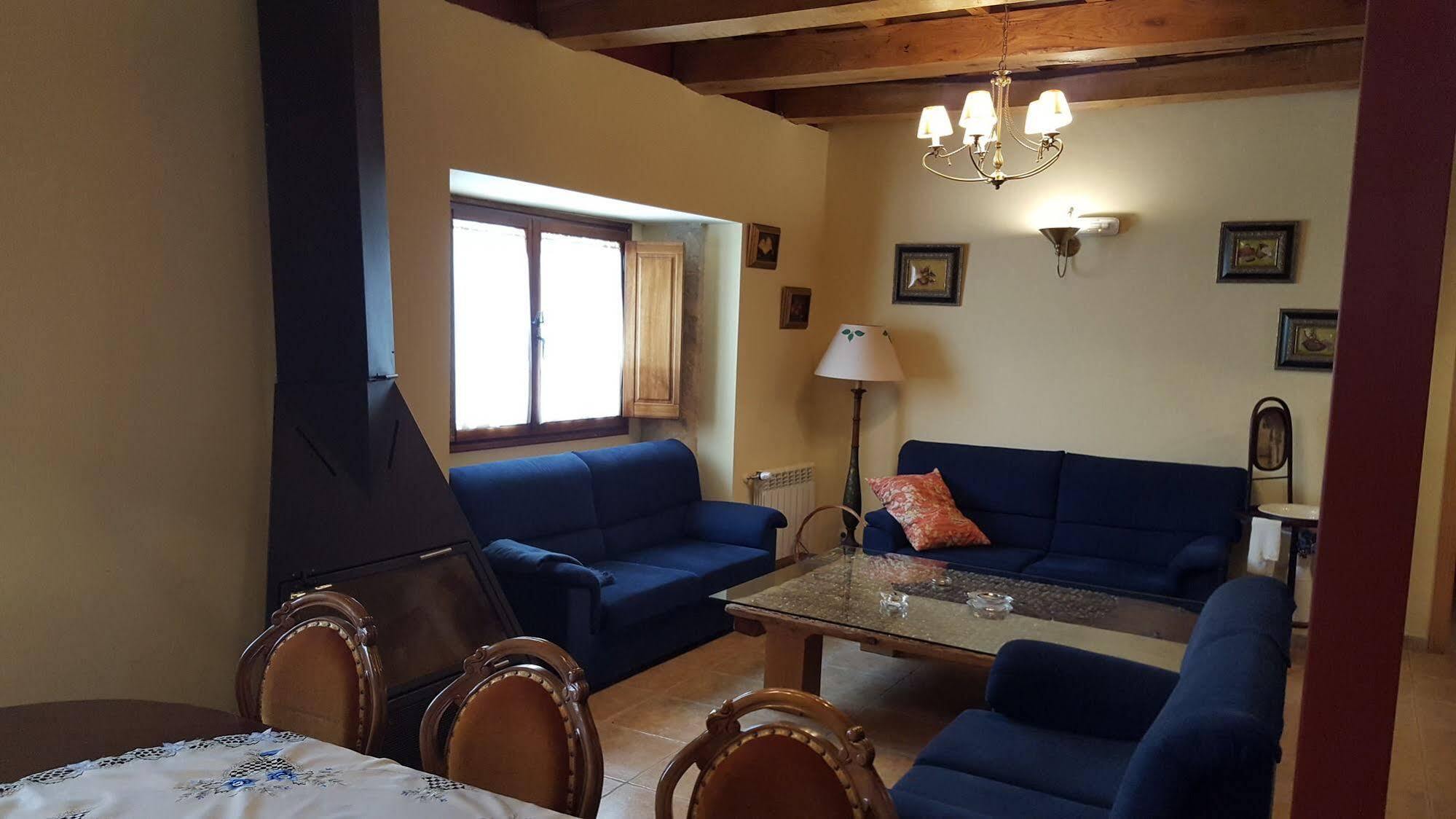 Casa Fuente Del Val 2* Prádanos de Ojeda